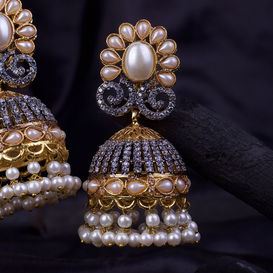 Pearl Elegant Jhumka - Pehnaawaa