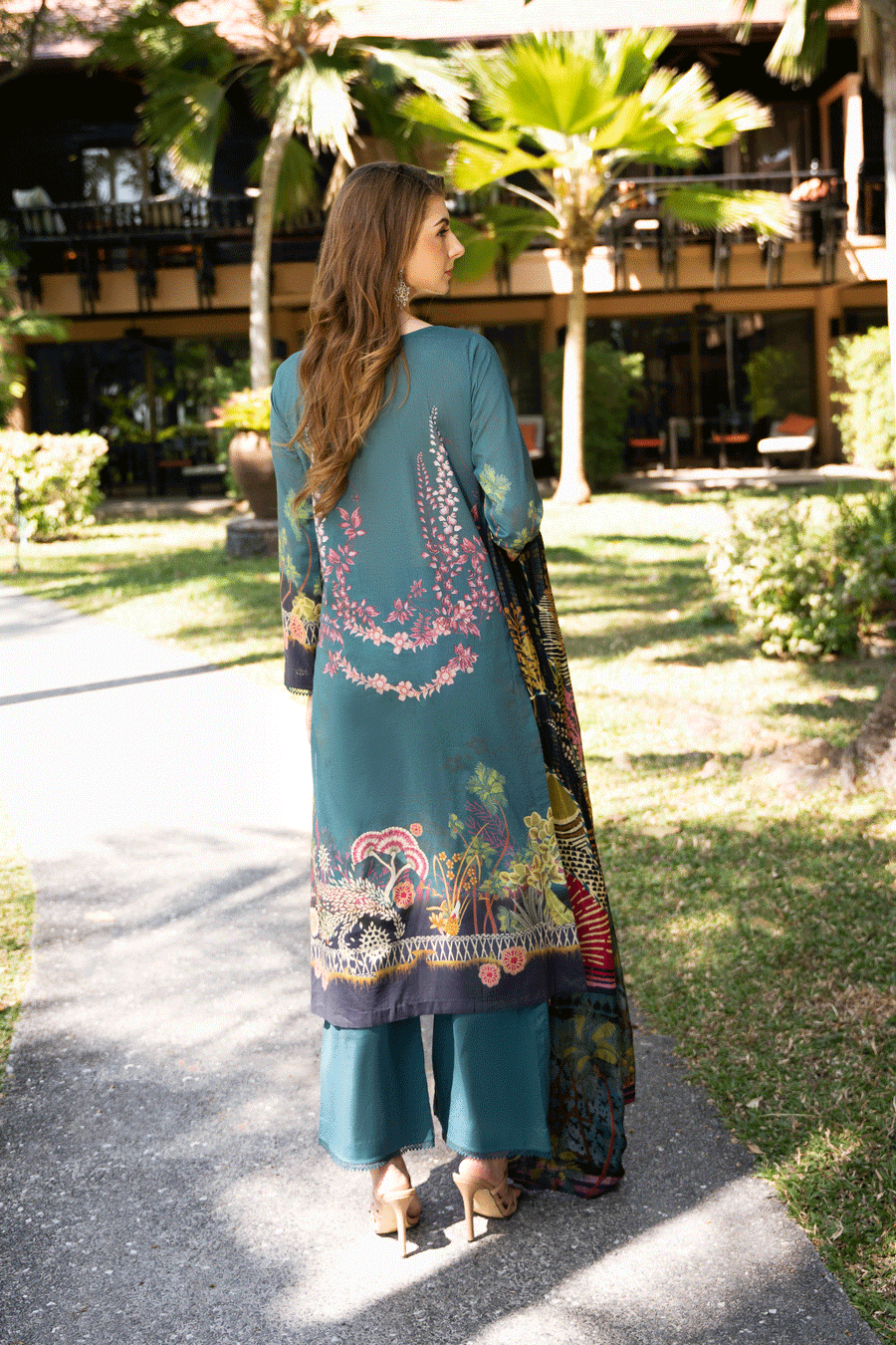 Teal Garden Embroidered Lawn 3-Piece Suit with Printed Silk Dupatta - Pehnaawaa