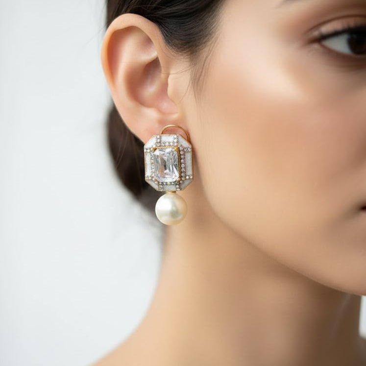 Sadaf Glow Studs - Pehnaawaa