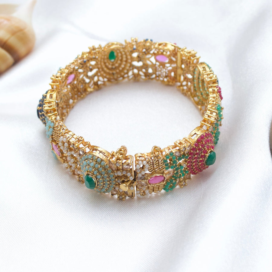 Single Luxury Naurattan Bangle - Pehnaawaa