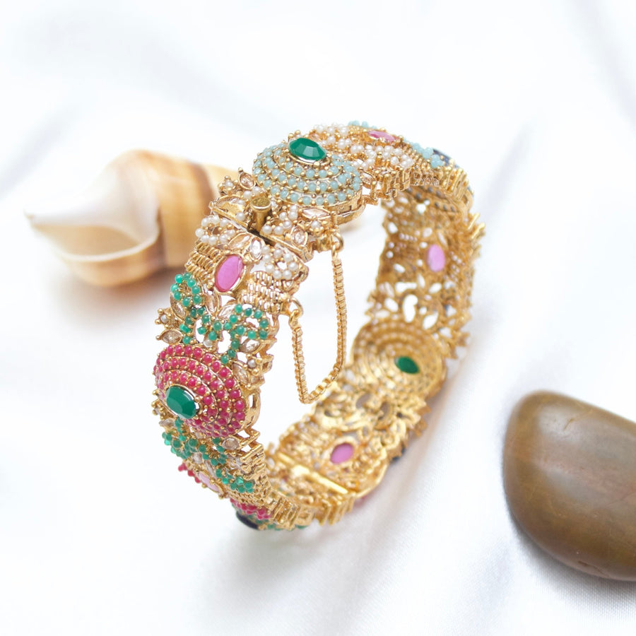 Single Luxury Naurattan Bangle - Pehnaawaa