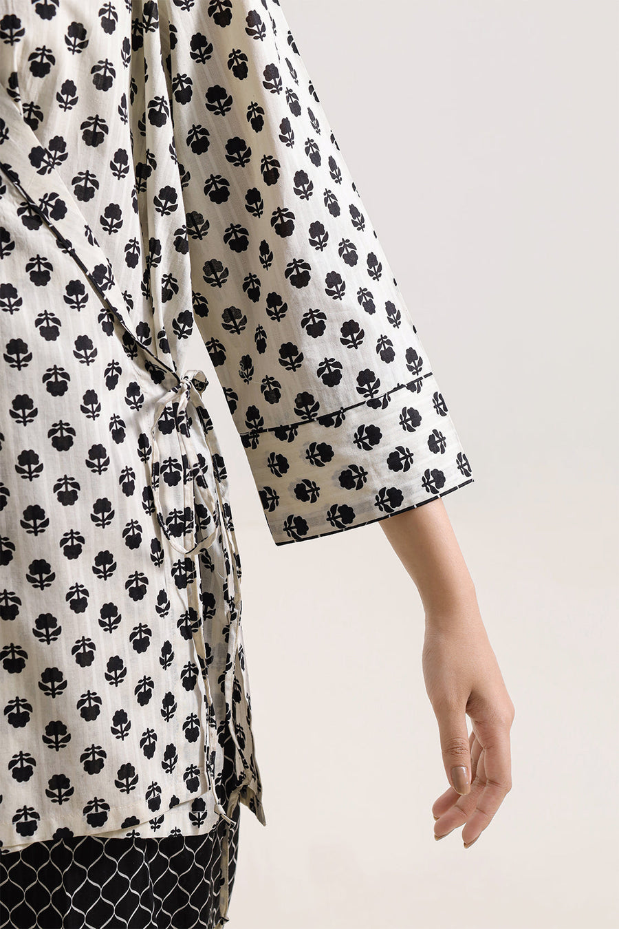 Printed Lawn Stitched 2 Piece (Shirt/Trouser) - Pehnaawaa