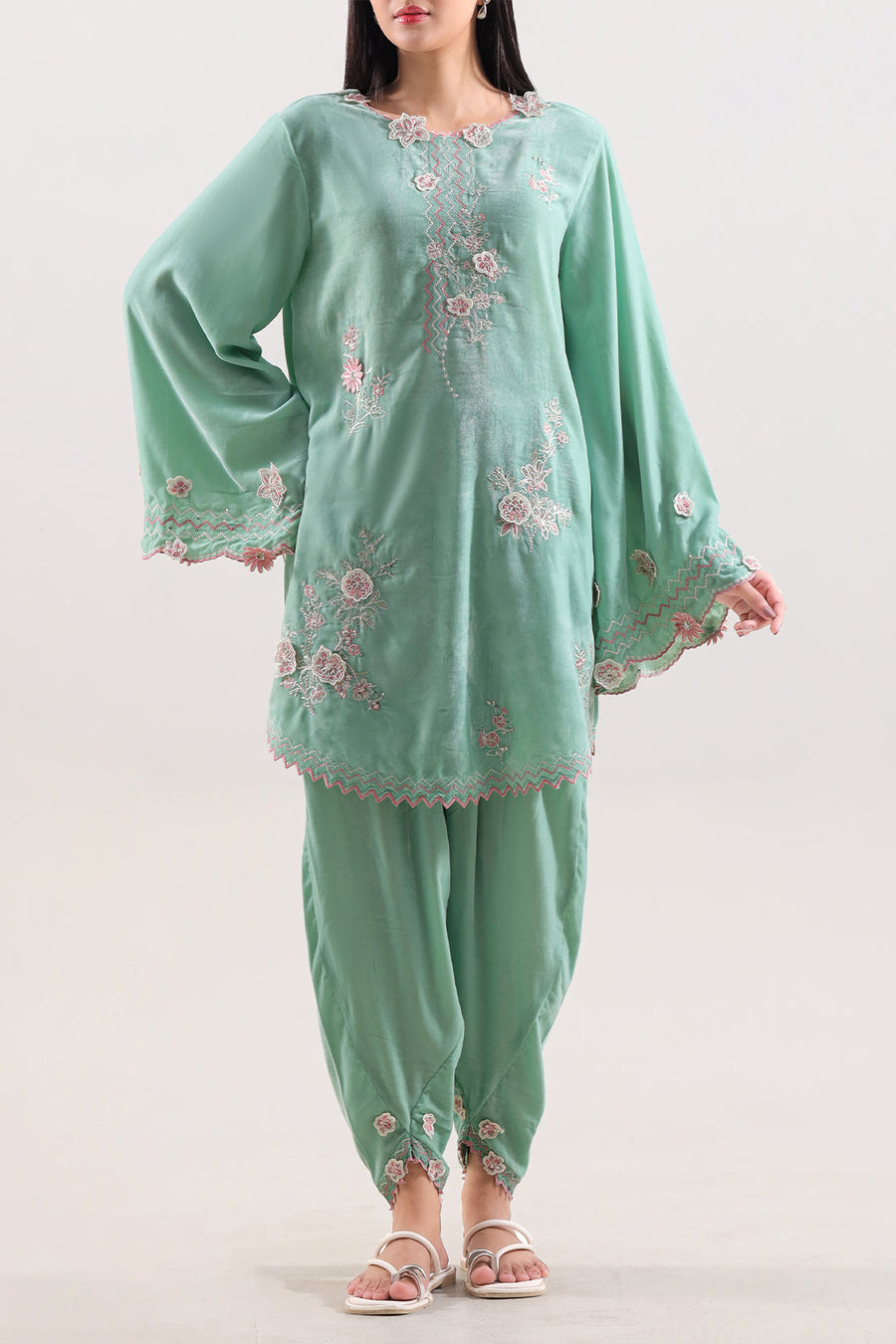 Solid Embroidered Velvet Stitched (Shirt/Trouser) - Pehnaawaa