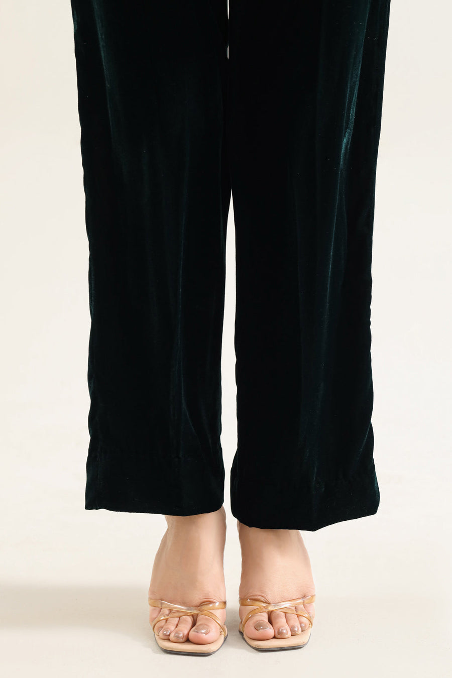 Green Velvet Embroidered | Stitched - Pehnaawaa