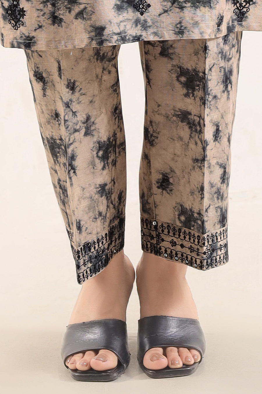 Printed Khaddar Embroidered | Stitched 1263 141263 - Pehnaawaa
