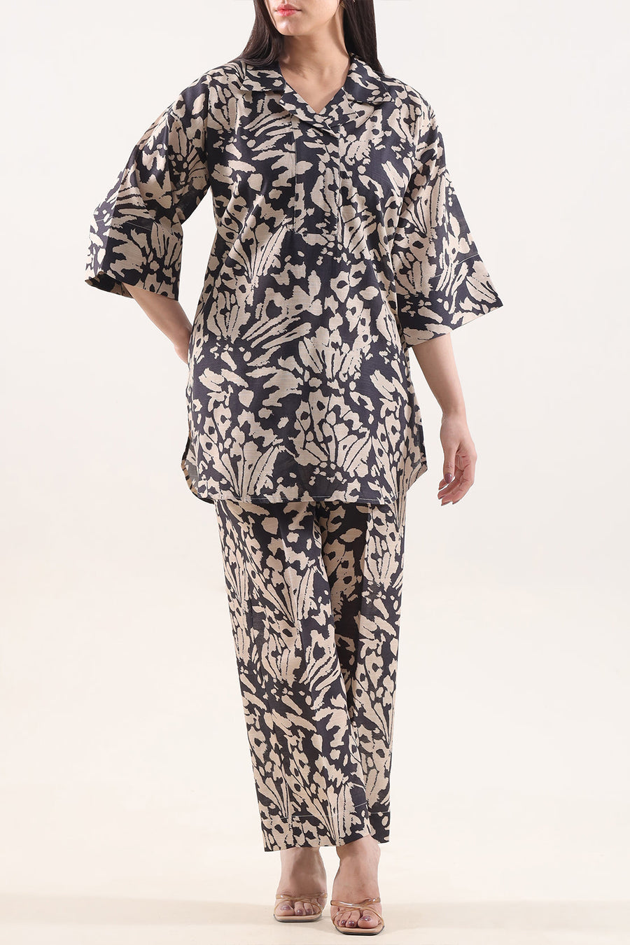 Printed Khaddar Stitched 2 Piece (Shirt/Trouser) - Pehnaawaa
