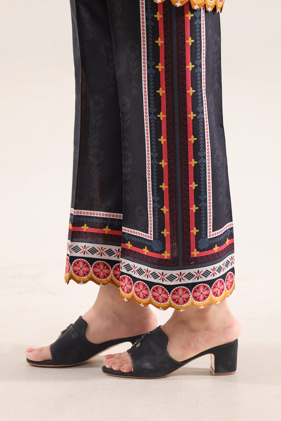 Printed Khaddar Stitched 2 Piece (Shirt/Trouser) - Pehnaawaa