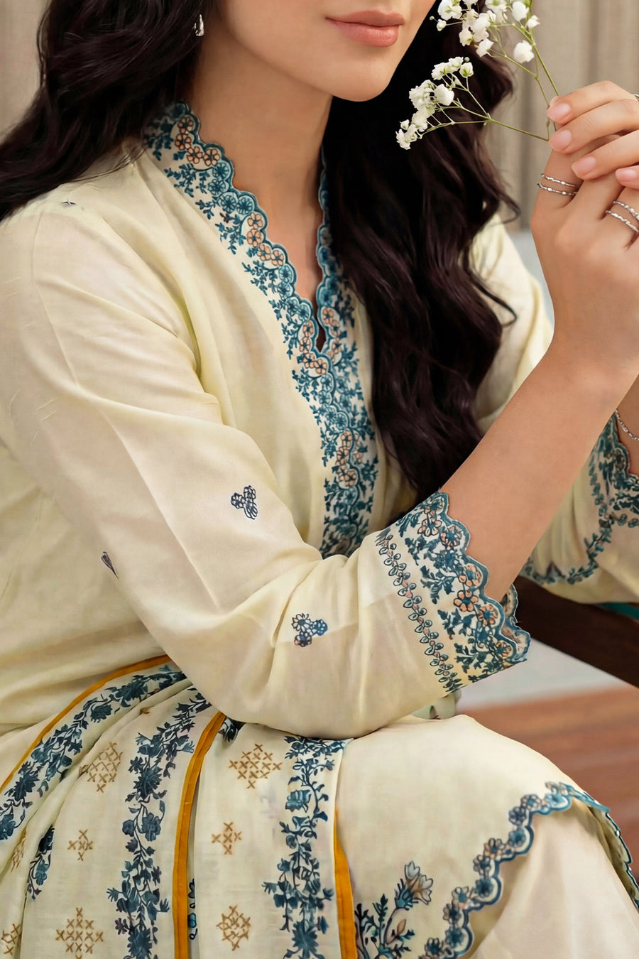 Solid Embroidered Khaddar Stitched 3 Piece - Pehnaawaa