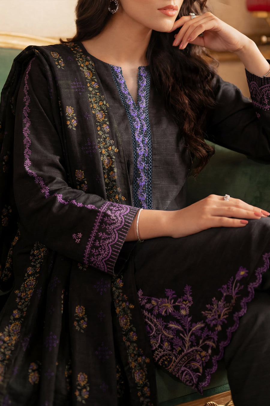 Solid Embroidered Khaddar Stitched 3 Piece - Pehnaawaa