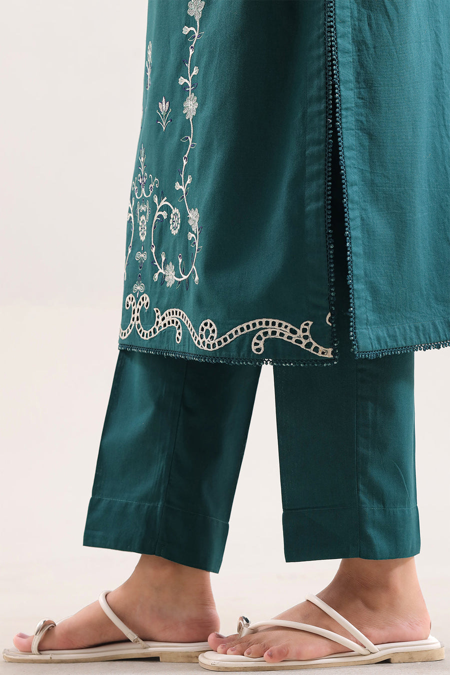 Solid Embroidered Cambric Stitched 3 Piece - Pehnaawaa