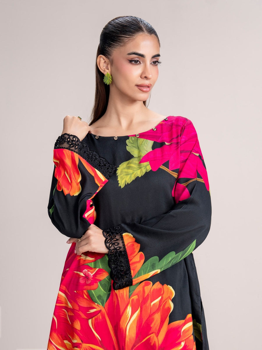Viscose Kurti (Pret) - Embroidered (Pret) - Pehnaawaa